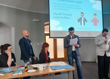 Celostátní konferenci  NEBUĎ NA NULE